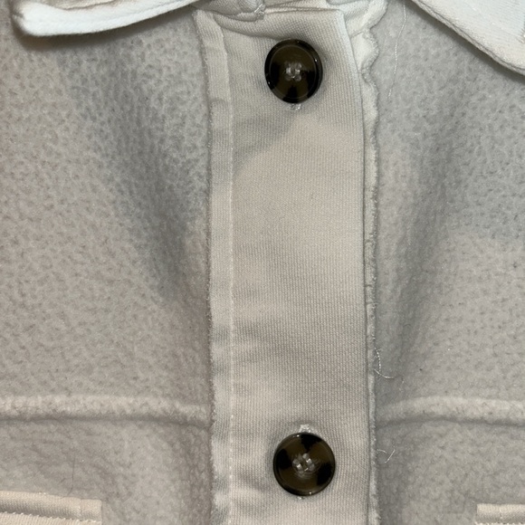 White Soft Button Down Shacket Medium - Picture 4 of 8